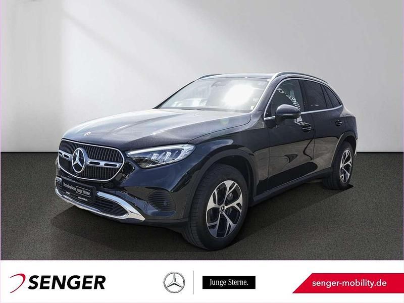Schwarz Gebraucht 2024 Mercedes GLC300e Avantgarde SUV | 55.460 € - Bild 1/4