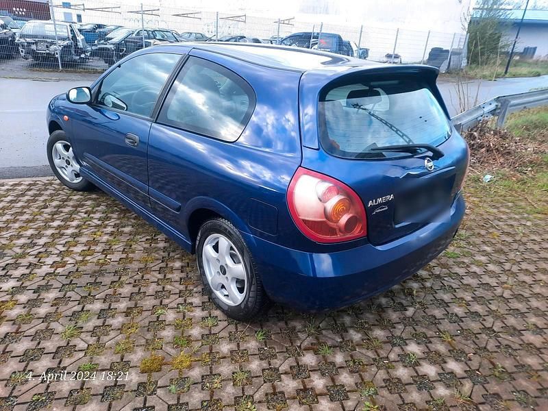 Gebraucht Nissan Almera 80 PS (58 kW) 2005 Blau Kleinwagen
