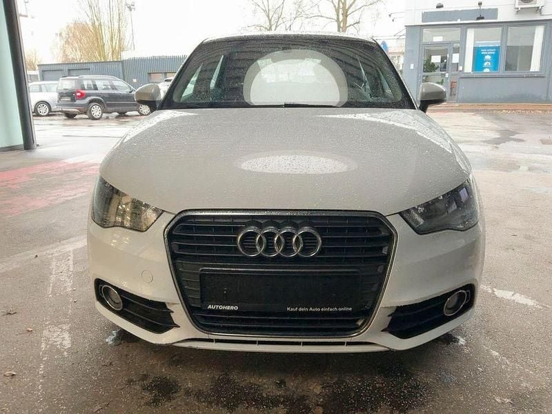 Gebraucht Audi A1 Sportback Ambition 86 PS (63 kW) 2012 Weiß Kleinwagen