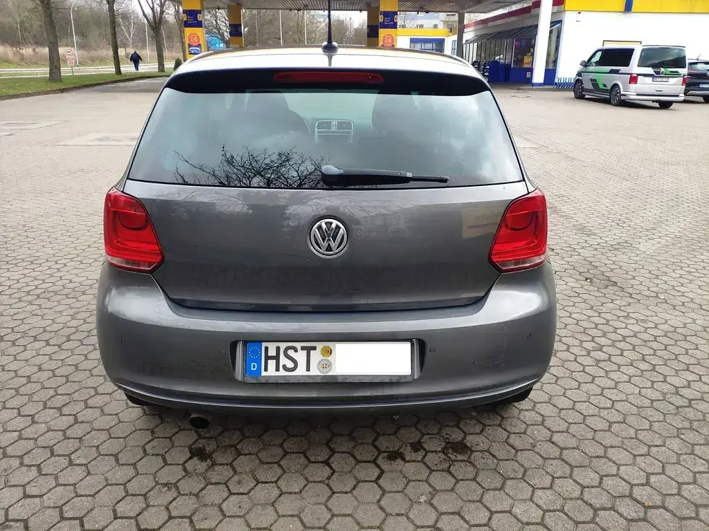 Gebraucht VW Polo Life 90 PS (66 kW) 2014 Grau Limousine