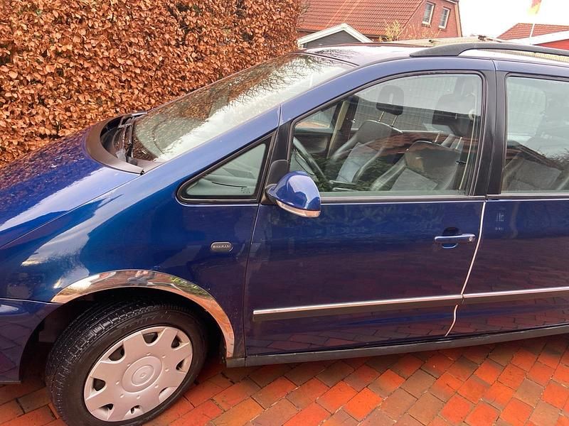 Blau Gebraucht 2005 VW Sharan Van / Kleinbus | 2.100 € (Superpreis) - Bild 1/4