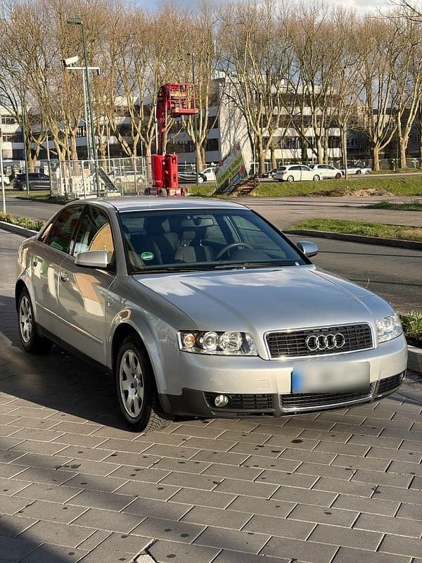 Gebraucht Audi A4 131 PS (96 kW) 2001 Silber Limousine