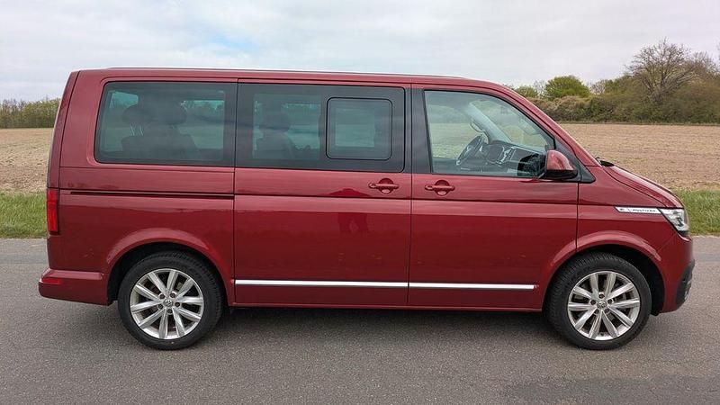 Gebraucht VW Multivan 150 PS (110 kW) 2020 Rot Van / Kleinbus