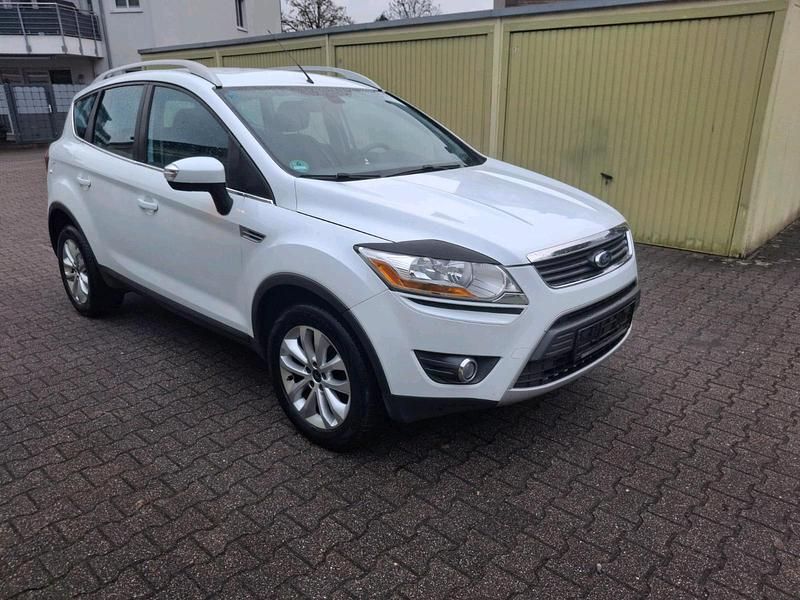 Gebraucht Ford Kuga 136 PS (100 kW) 2009 Weiß SUV