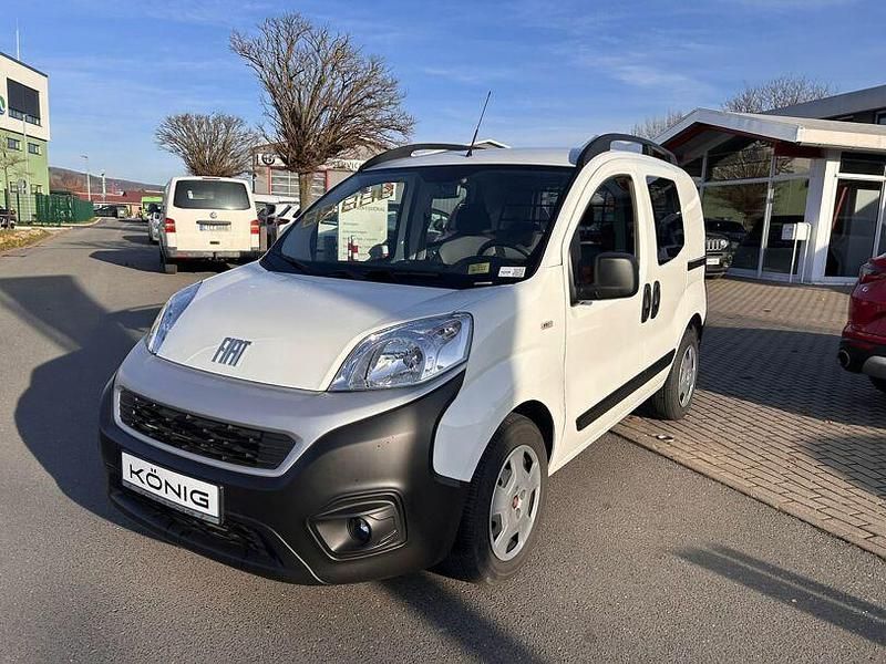 Gebraucht Fiat Fiorino 80 PS (58 kW) 2023 Weiss Van / Kleinbus