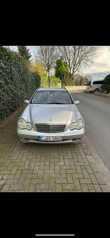 Silber Gebraucht 2002 Mercedes C180 Classic Kombi | 1.680 € (Fairer Preis) - Bild 1/4