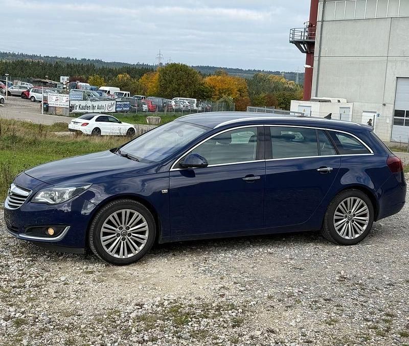 Blau Gebraucht 2014 Opel Insignia Sport Kombi | 3.950 € (Superpreis) - Bild 1/4