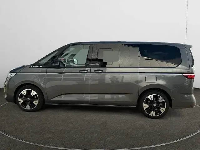 Gebraucht VW Multivan Style 150 PS (110 kW) 2024 Indiumgrau metallic Van / Kleinbus
