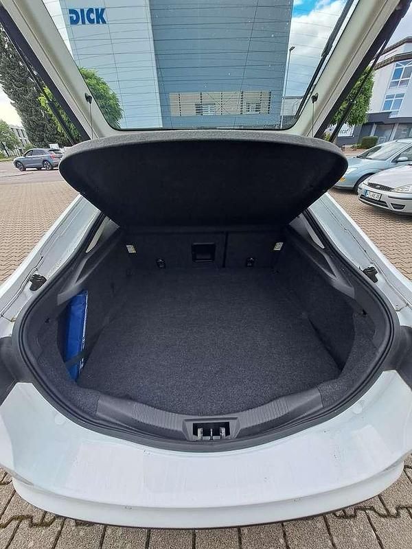Weiß Gebraucht 2017 Ford Mondeo Limousine | 9.000 € (Superpreis) - Bild 1/4