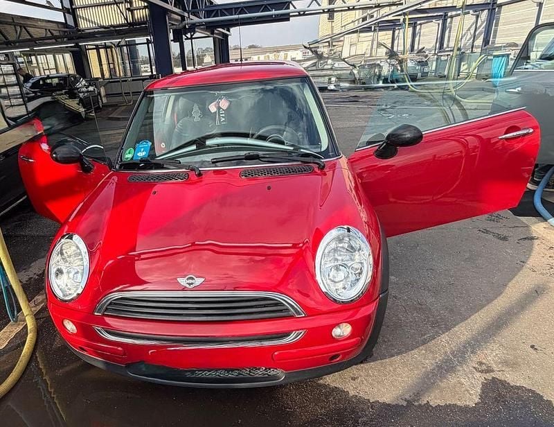 Gebraucht Mini ONE 90 PS (66 kW) 2002 Rot Kleinwagen