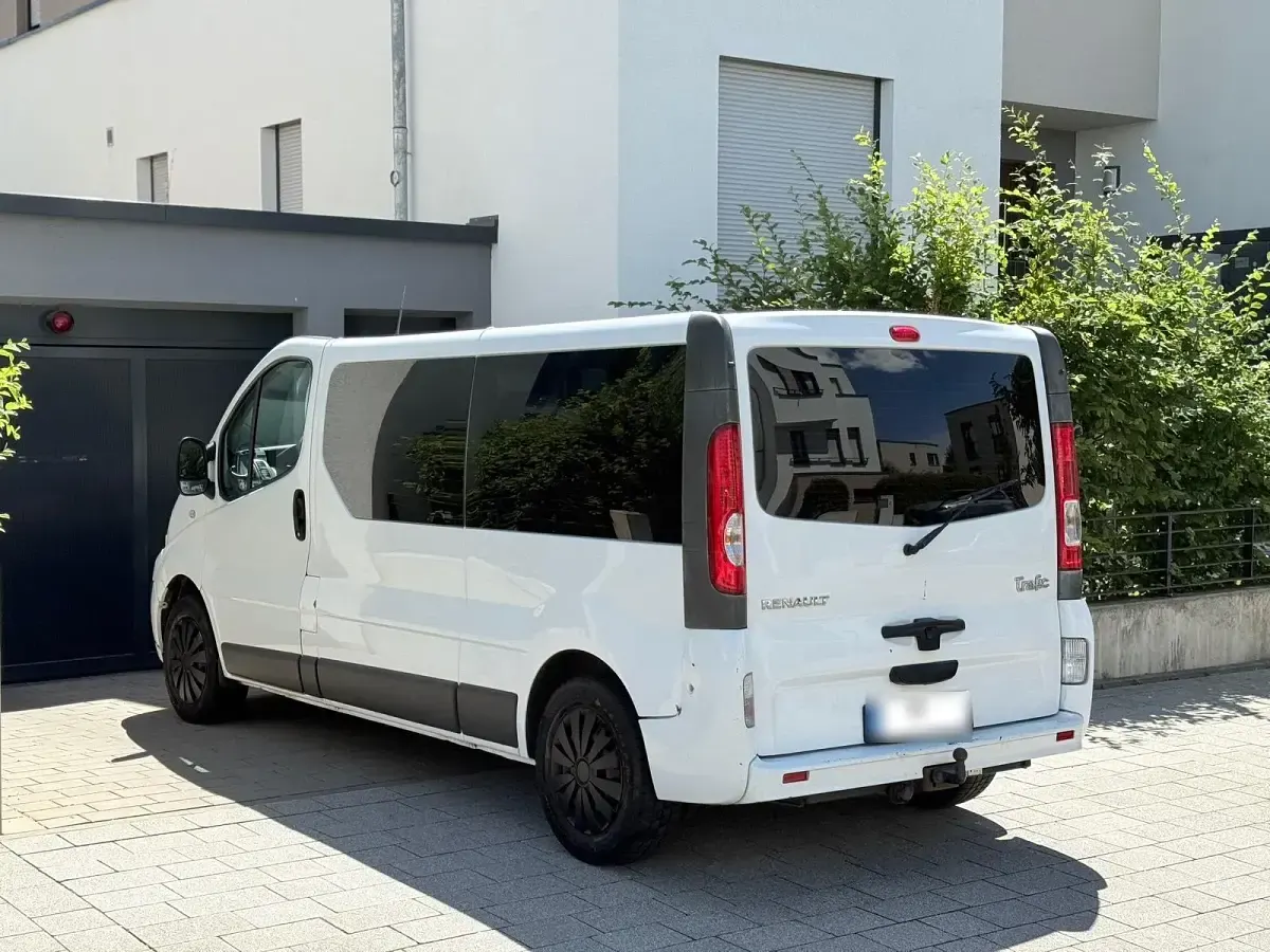 Gebraucht Renault Trafic 114 PS (83 kW) 2014 Weiß Van / Kleinbus