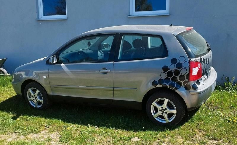 Gebraucht VW Polo 75 PS (55 kW) 2004 Silber Kleinwagen