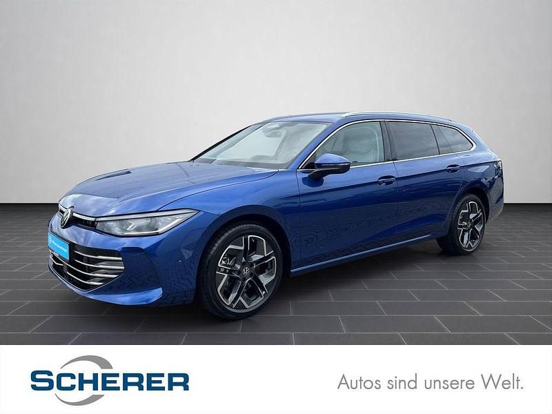 Reef blue metallic (metallic) Gebraucht 2025 VW Passat Elegance Kombi | 44.900 € (Guter Preis) - Bild 1/4