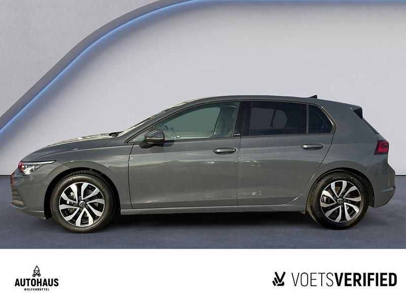 Gebraucht VW Golf VIII Active 150 PS (110 kW) 2022 Grau Limousine