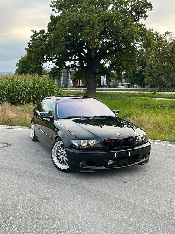 Schwarz Gebraucht 2004 BMW 325 Coupé | 5.000 € (Guter Preis) - Bild 1/4