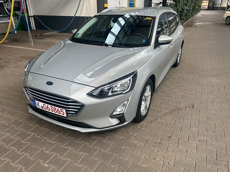 Gebraucht Ford Focus 120 PS (88 kW) 2021 Silber Limousine