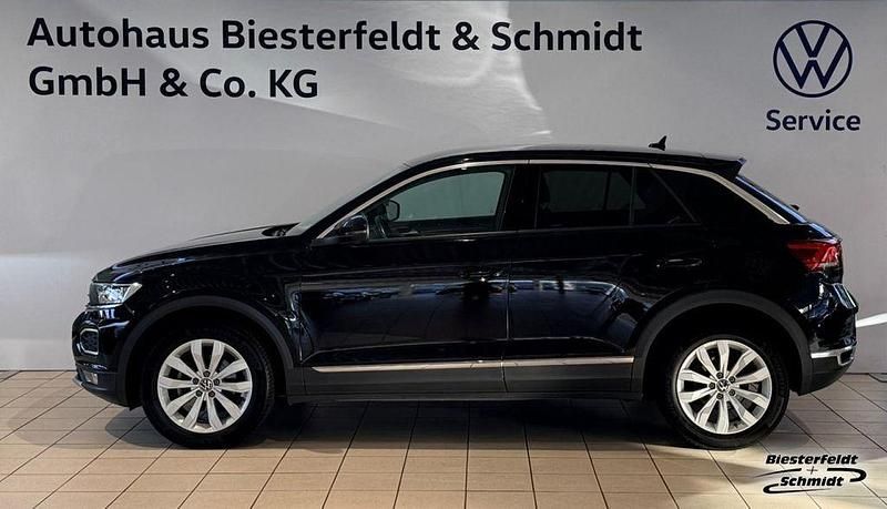 Deep black perleffekt (metallic) Gebraucht 2021 VW T-Roc Sportline SUV | 26.990 € (Etwas zu teuer) - Bild 1/4