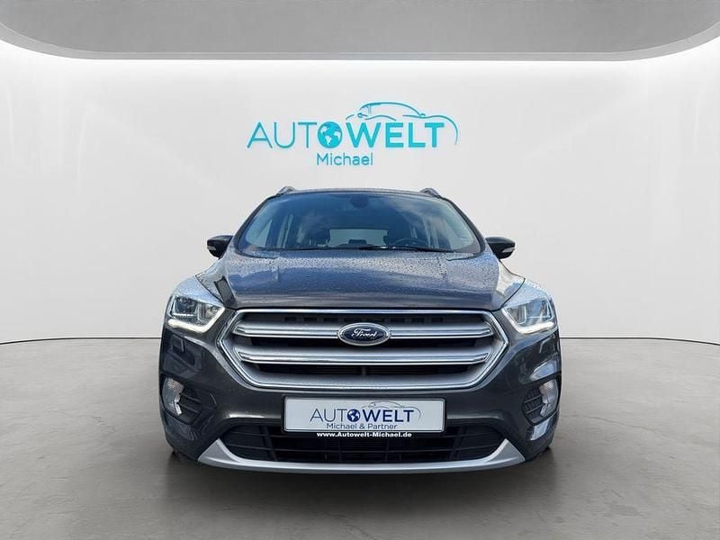 Gebraucht Ford Kuga 150 PS (110 kW) 2018 Grau SUV