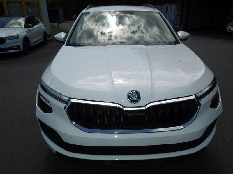Neu Skoda Kamiq Essence 95 PS (69 kW) 2026 Weiß SUV