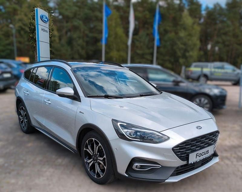 Gebraucht Ford Focus Active X 150 PS (110 kW) 2021 Silber Limousine