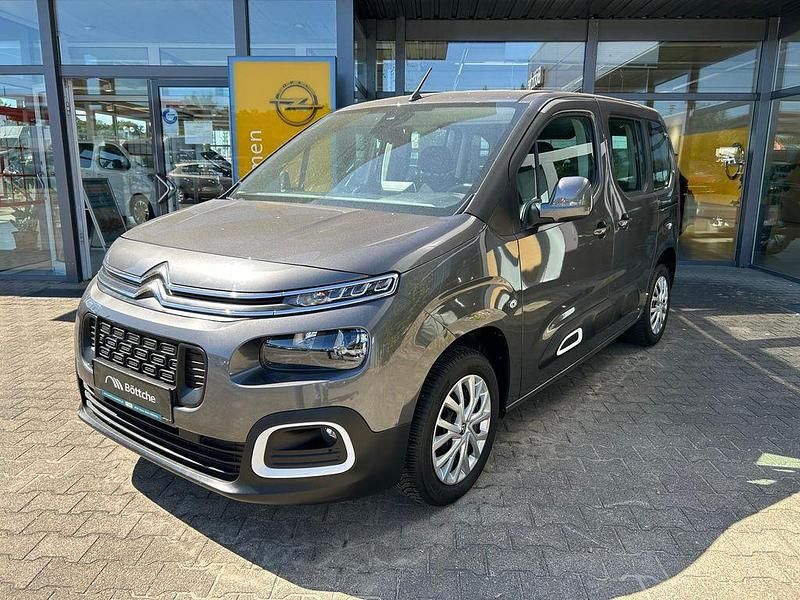 Platiniumgrau Gebraucht 2021 Citroën Berlingo Feel Van / Kleinbus | 19.990 € (Fairer Preis) - Bild 1/4