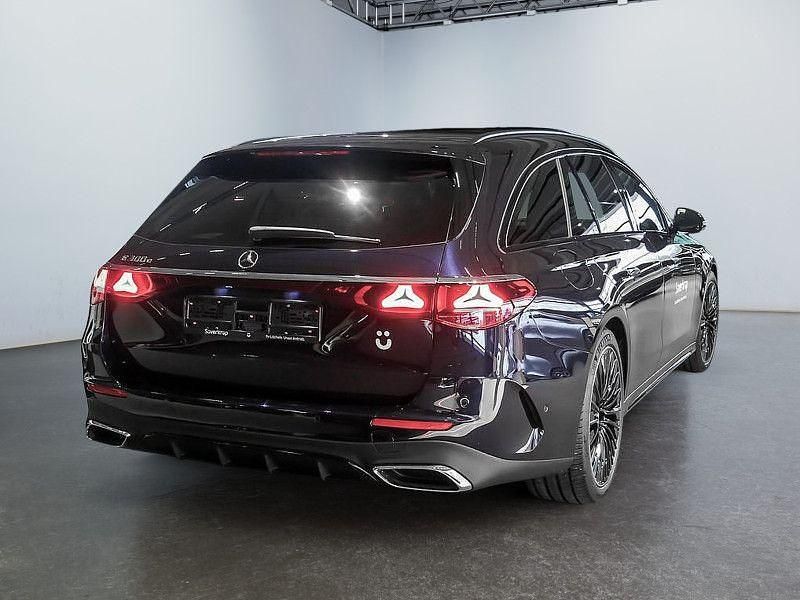 Gebraucht Mercedes E300 AMG 204 PS (150 kW) 2025 Blau Limousine