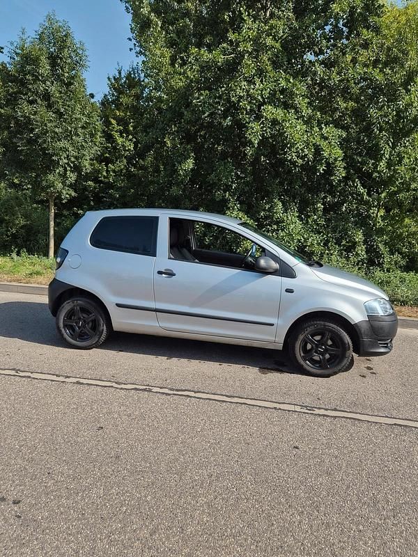Second-hand VW Fox 75 CP (55 kW) 2006 Argintiu Hatchback