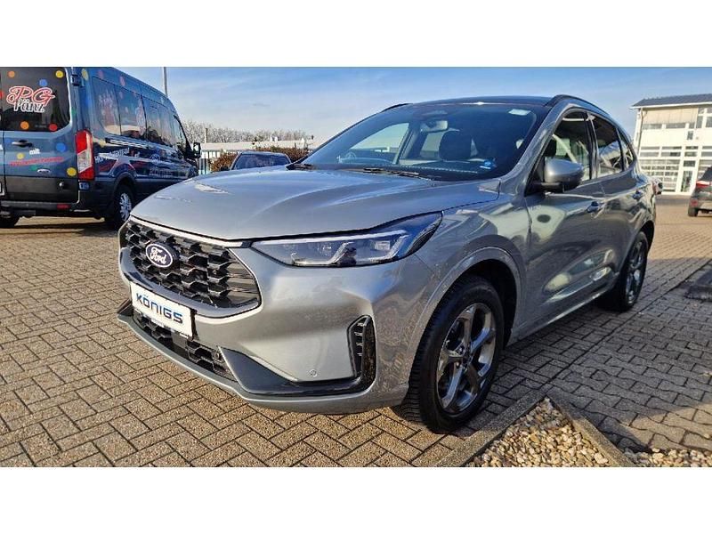 Gebraucht Ford Kuga ST-Line 152 PS (111 kW) 2024 Solarsilber SUV
