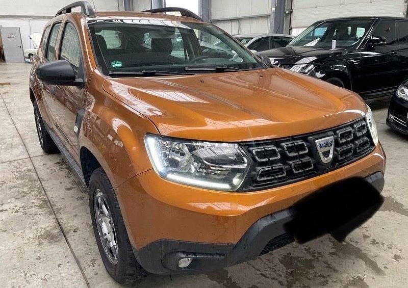 Gebraucht Dacia Duster Essentiel 114 PS (83 kW) 2019 Orange SUV