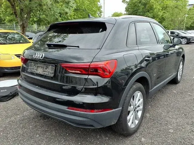 Gebraucht Audi Q3 Ambiente 245 PS (180 kW) 2022 Mythosschwarz metallic (metallic) SUV