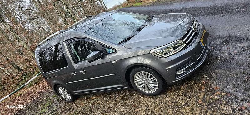 Gebraucht VW Caddy Highline 150 PS (110 kW) 2019 Grau Van / Kleinbus