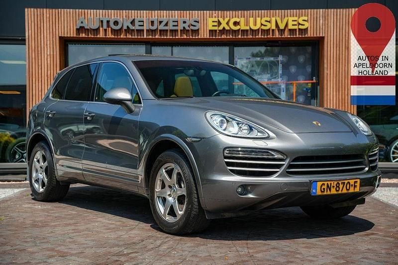 Grau Gebraucht 2015 Porsche Cayenne Platinum Edition SUV | 25.418 € (Superpreis) - Bild 1/4