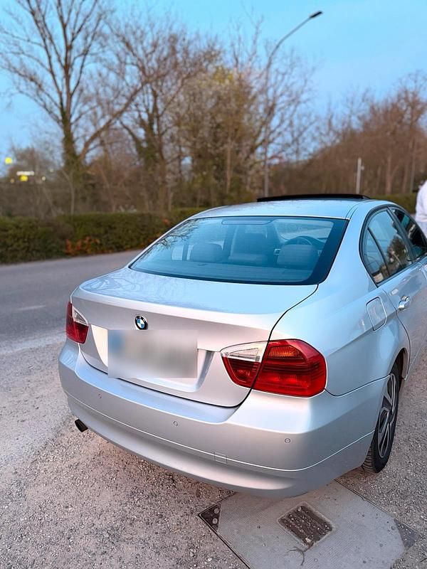 Gebraucht BMW 320 163 PS (119 kW) 2006 Limousine