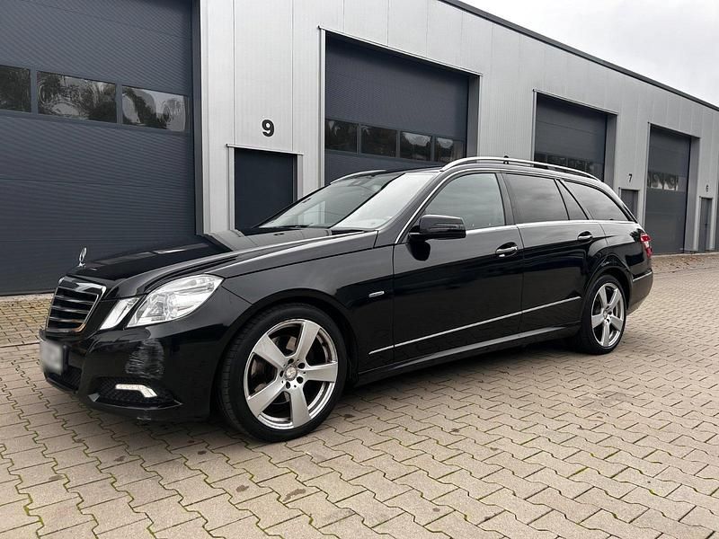 Gebraucht Mercedes E350 Avantgarde 235 PS (172 kW) 2009 Schwarz Kombi