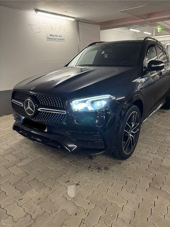 Schwarz Gebraucht 2019 Mercedes GLE350 AMG SUV | 50.600 € (Teuer) - Bild 1/4