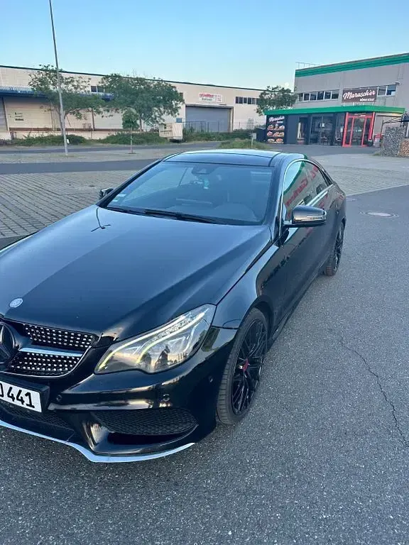 Gebraucht Mercedes E350 258 PS (189 kW) 2013 Schwarz Coupé