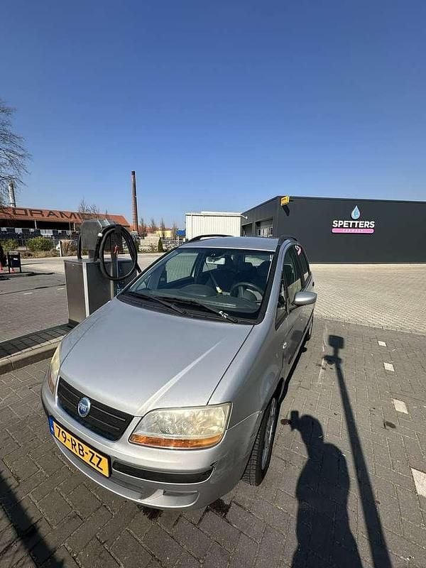 Gebraucht Fiat Idea Dynamic 95 PS (69 kW) 2005 Van / Kleinbus