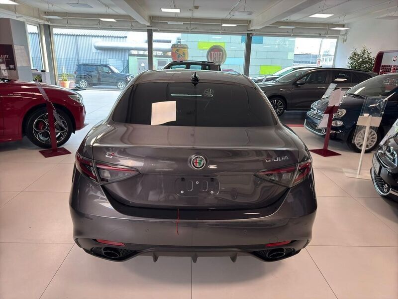 Neu Alfa Romeo Giulia Veloce 280 PS (205 kW) 2025 Grau Limousine