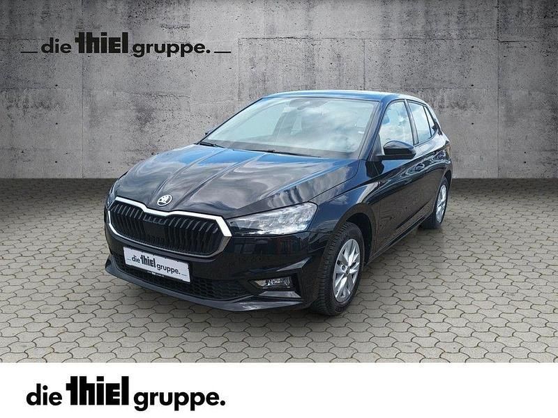Schwarz Gebraucht 2024 Skoda Fabia Essence Limousine | 17.490 € (Guter Preis) - Bild 1/4