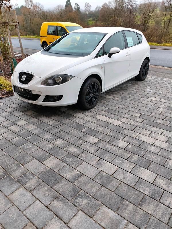 Gebraucht Seat Leon 102 PS (75 kW) 2008 Weiß Kleinwagen