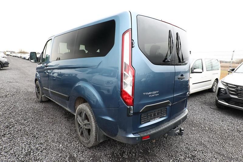 Second-hand Ford Transit Custom S 170 CP (125 kW) 2019 Albastru Monovolum