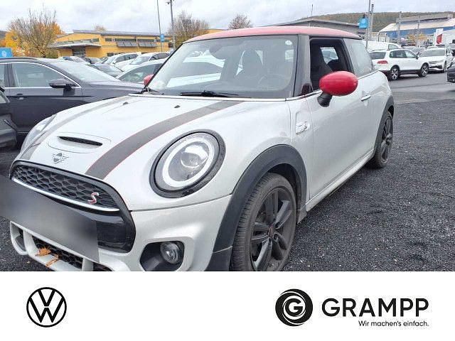 Weiß Gebraucht 2020 Mini Cooper Pepper Kleinwagen | 23.480 € (Fairer Preis) - Bild 1/4