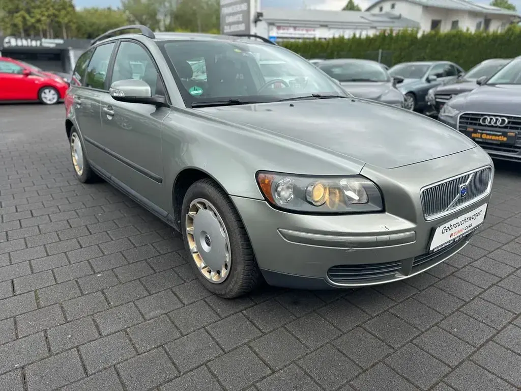 Gebraucht Volvo V50 Kinetic 109 PS (80 kW) 2007 Grün Kombi