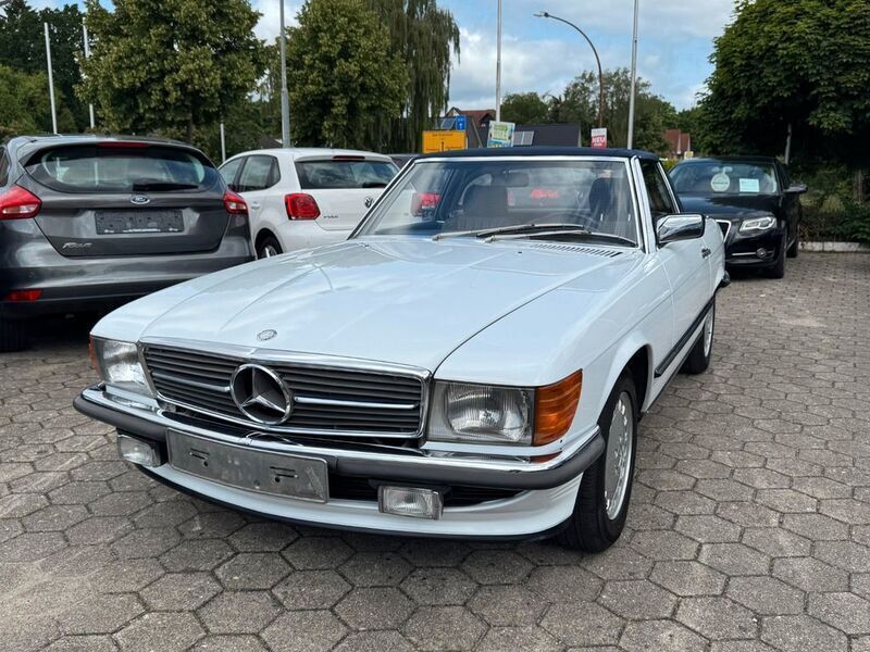 Weiß Gebraucht 1986 Mercedes SL300 Cabrio | 26.990 € - Bild 1/4