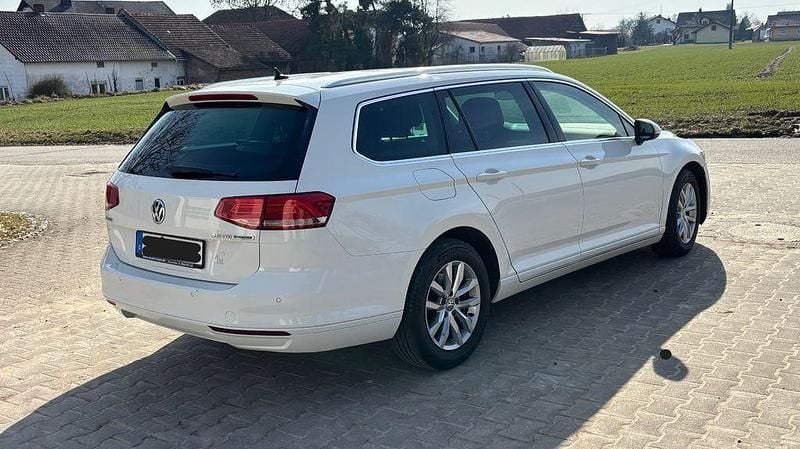 Gebraucht VW Passat Comfortline 150 PS (110 kW) 2015 Weiß Kombi