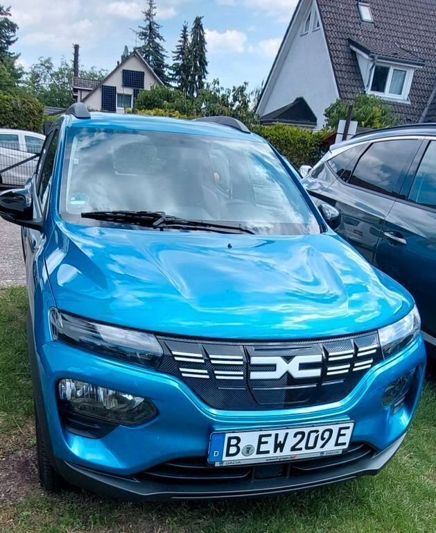 Blau Gebraucht 2023 Dacia Spring Essentiel Kleinwagen | 13.900 € (Fairer Preis) - Bild 1/4