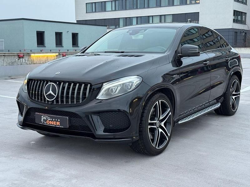 Obsidianschwarz metalliclack Gebraucht 2015 Mercedes GLE450 AMG AMG SUV | 33.700 € (Fairer Preis) - Bild 1/4