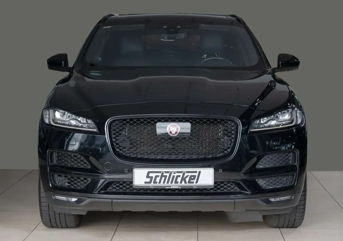Gebraucht Jaguar F-Pace Portfolio 300 PS (220 kW) 2020 Narvik black SUV