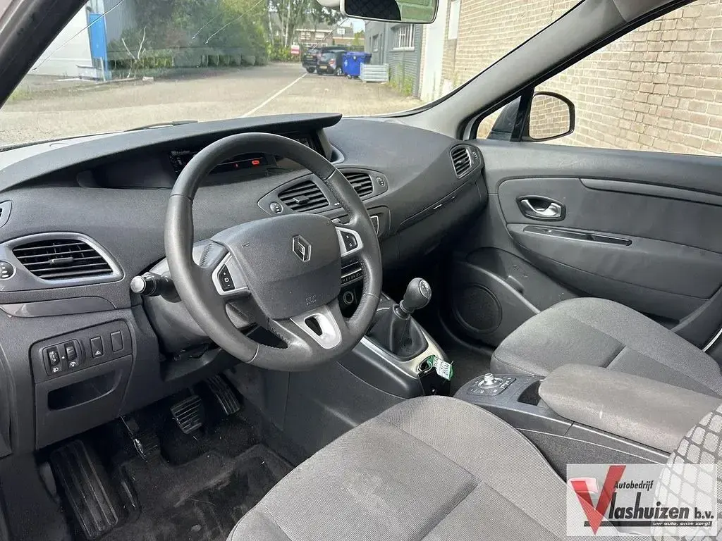 Gebraucht Renault Scénic III 131 PS (96 kW) 2012 Weiß Van / Kleinbus