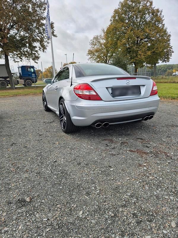 Silber Gebraucht 2005 Mercedes SLK350 Cabrio | 10.900 € (Fairer Preis) - Bild 1/4